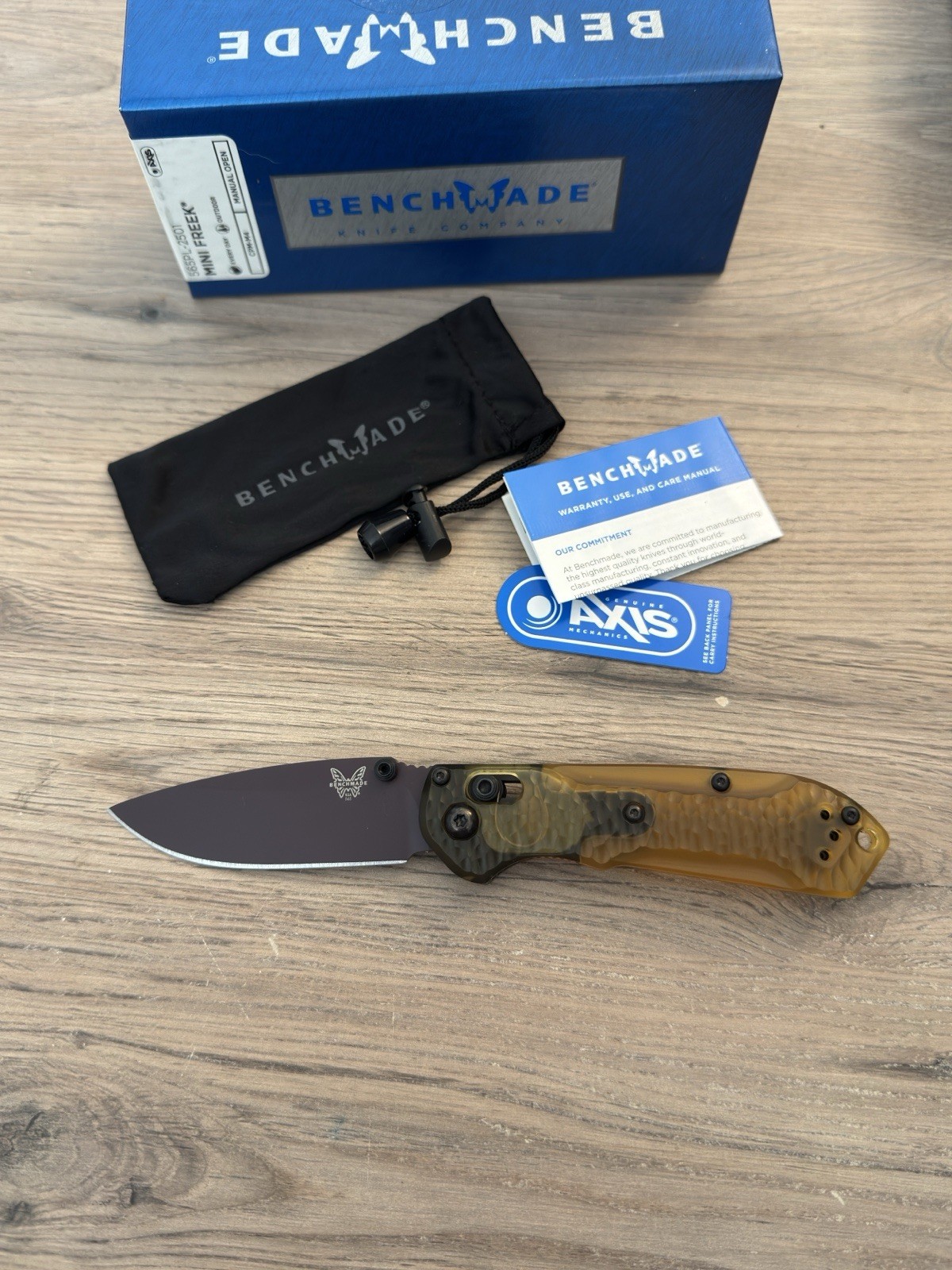 Benchmade Mini Freek SHOT SHOW Special Cerakote CPM-M4 Ultem Amethyst 565PL-2501