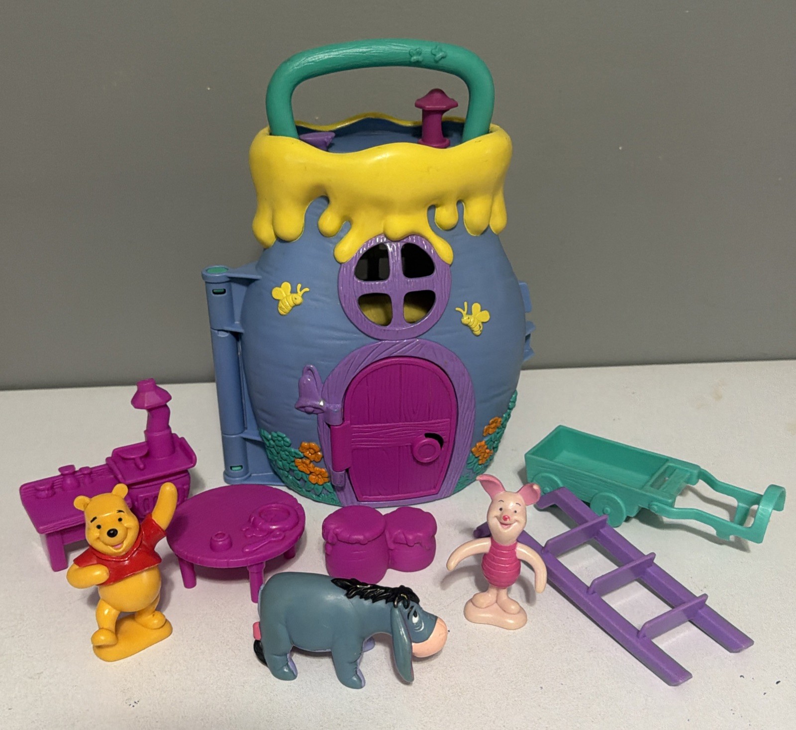 Vintage 1999 Winnie the Pooh Honey Pot Fun Carry Around Playset - Complete