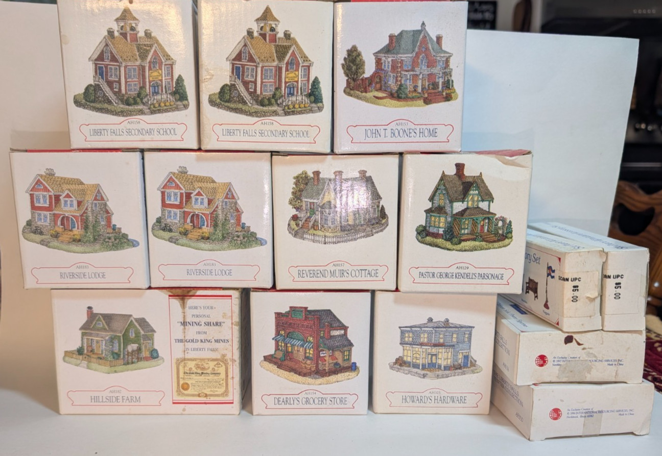 Lot of 10 Liberty Falls Houses The Americana Collection & Pewter Figures EUC Lot of 10 Liberty Falls Houses The Americana Collection & Pewter Figures EUC