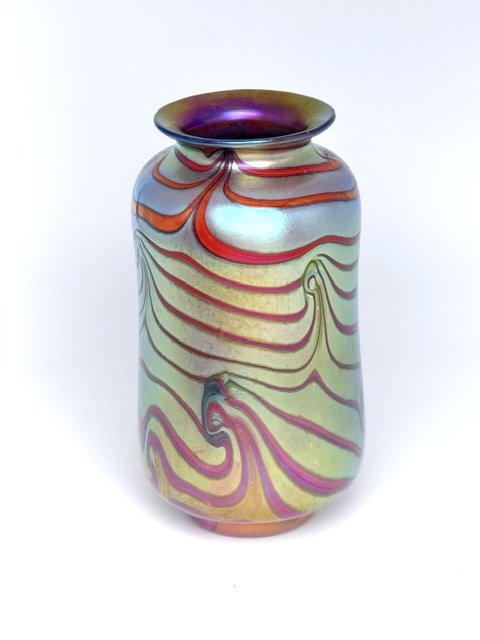 Gold Luster Vase With Red King Tut Design. Blown Glass by Saul Alcaraz Gold Luster Vase With Red King Tut Design. Blown Glass by Saul Alcaraz