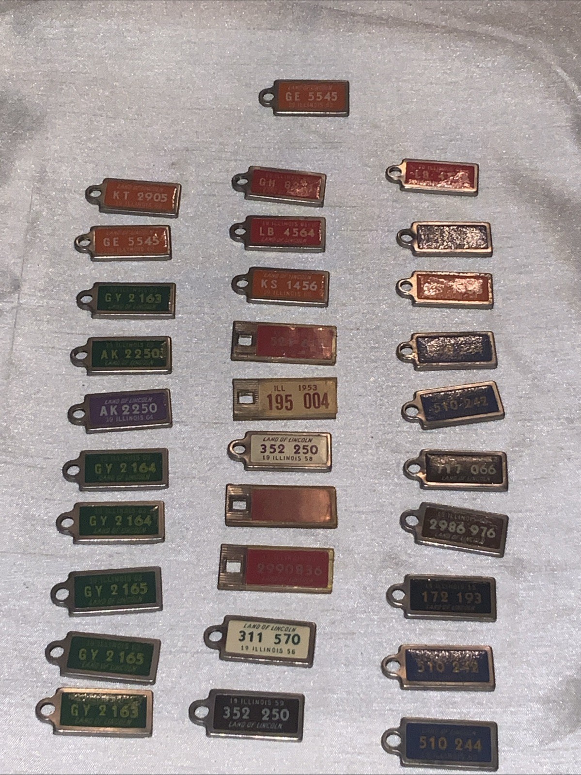 31 Vintage DISABLED VETERAN AMERICANS MINIATURE LICENSE PLATE KEYCHAINS ‘60’s