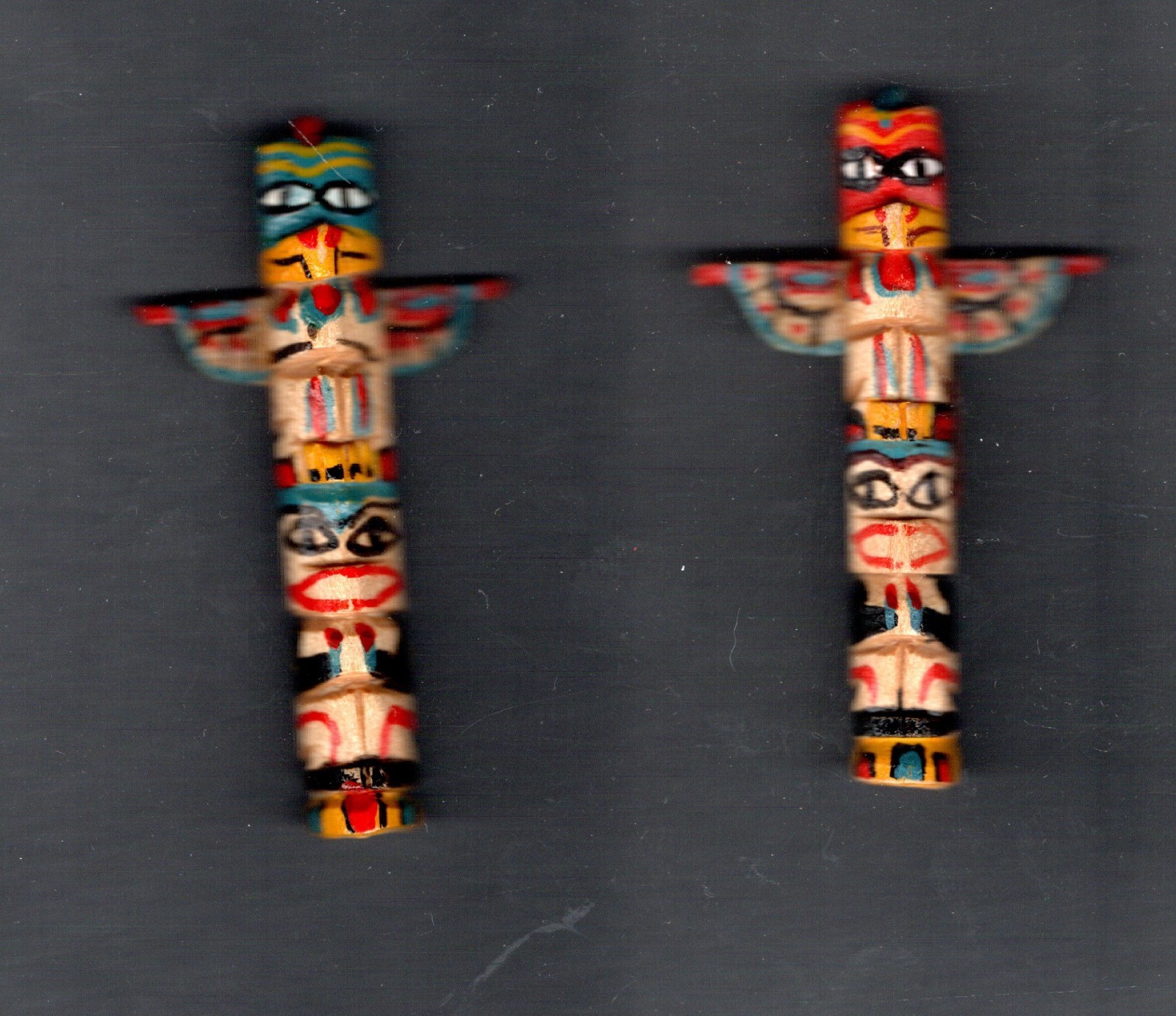 1940\'s 1950\'s Vintage Novelty Totem Pole Lapel Pins Balsa Wood