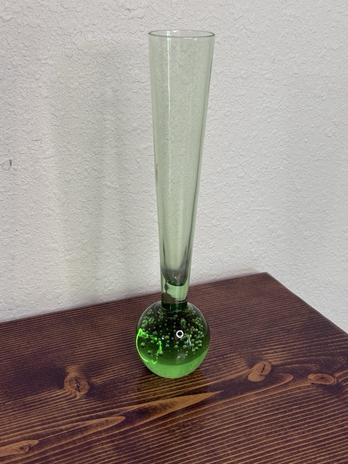 Vintage Art Glass Bud Vase Green Controlled Bubbles 8” MCM Sweden