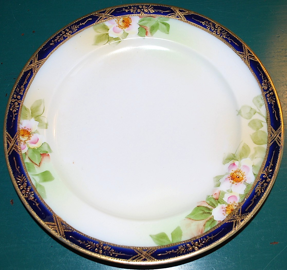Antique HAND PAINTED NIPPON Gold Moriage 7 7/8\