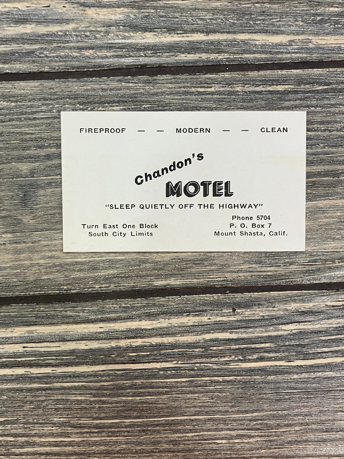 Vintage Chandon\'s Motel Mount Shasta California Roadside Ephemera Business Card