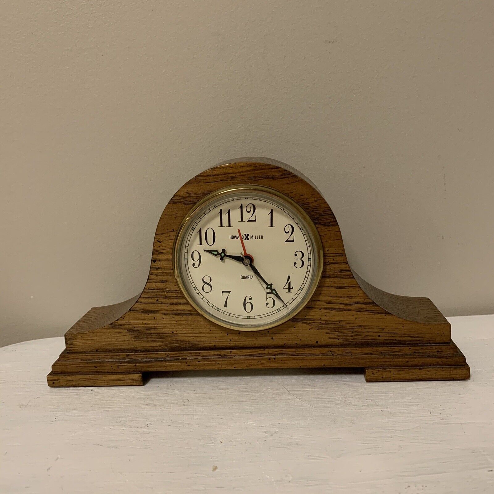 Vintage Howard Miller Quartz Mantle Clock - Working Model 612-354 (READ)