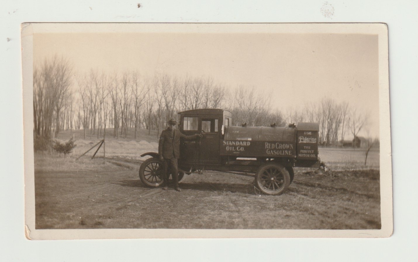 VINTAGE PHOTO/SNAPSHOT - 1920's STANDARD OIL/RED CROWN GAS/POLARINE OIL TRUCK