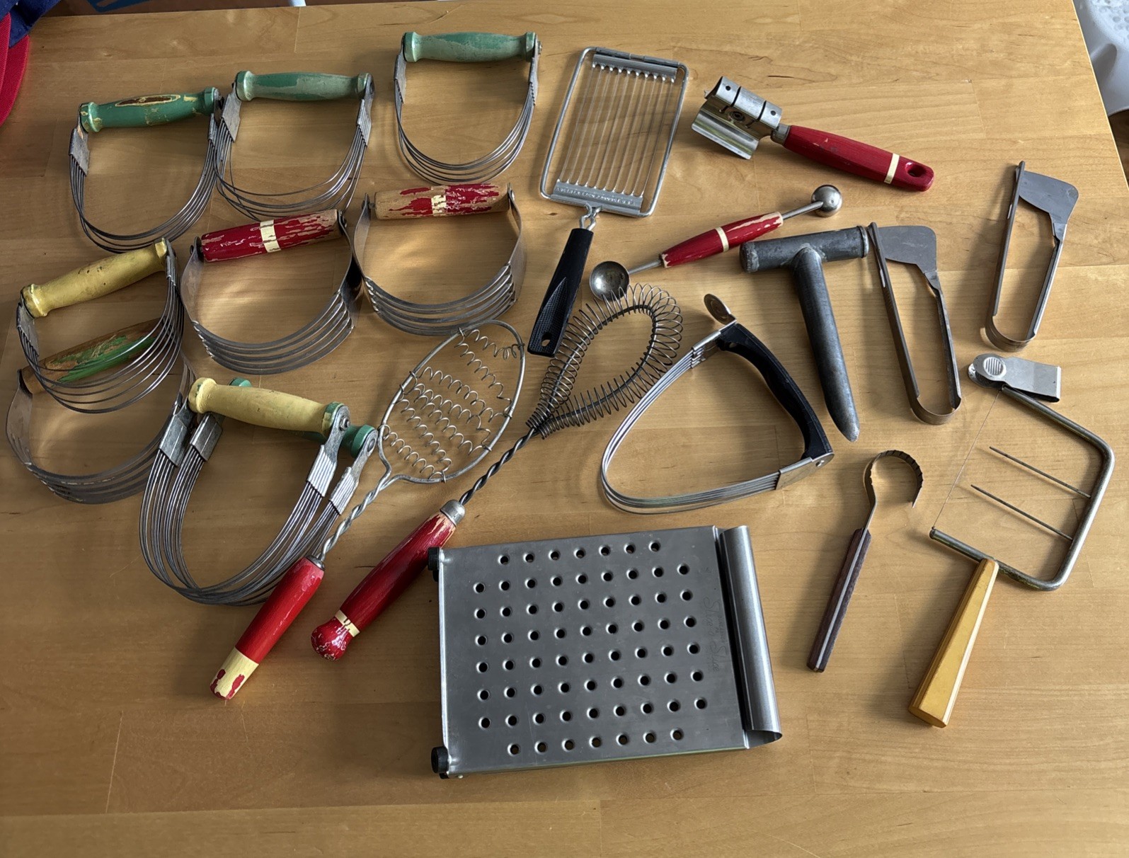 EKCO A & J Red Wood Handle Vintage Kitchen Utensil Lot Plus  - Pastry Baking 