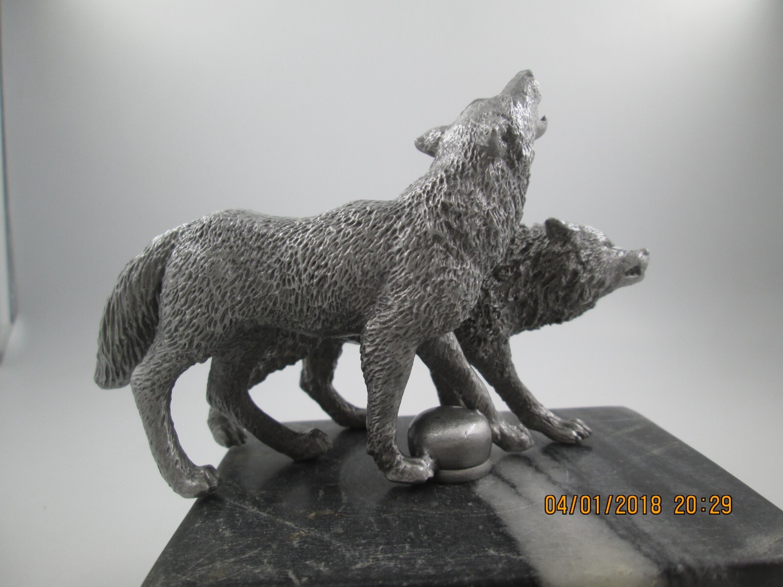 timber wolves, yellowstone, coyote hotrod car hood ornament timber wolves, yellowstone, coyote hotrod car hood ornament