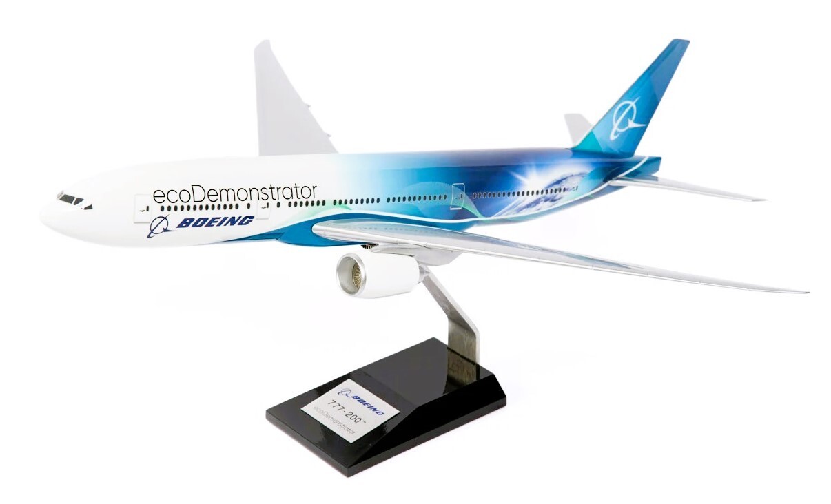 PacMin Boeing 777-200ER Eco Demonstrator Desk Top Display 1/144 Model Airplane