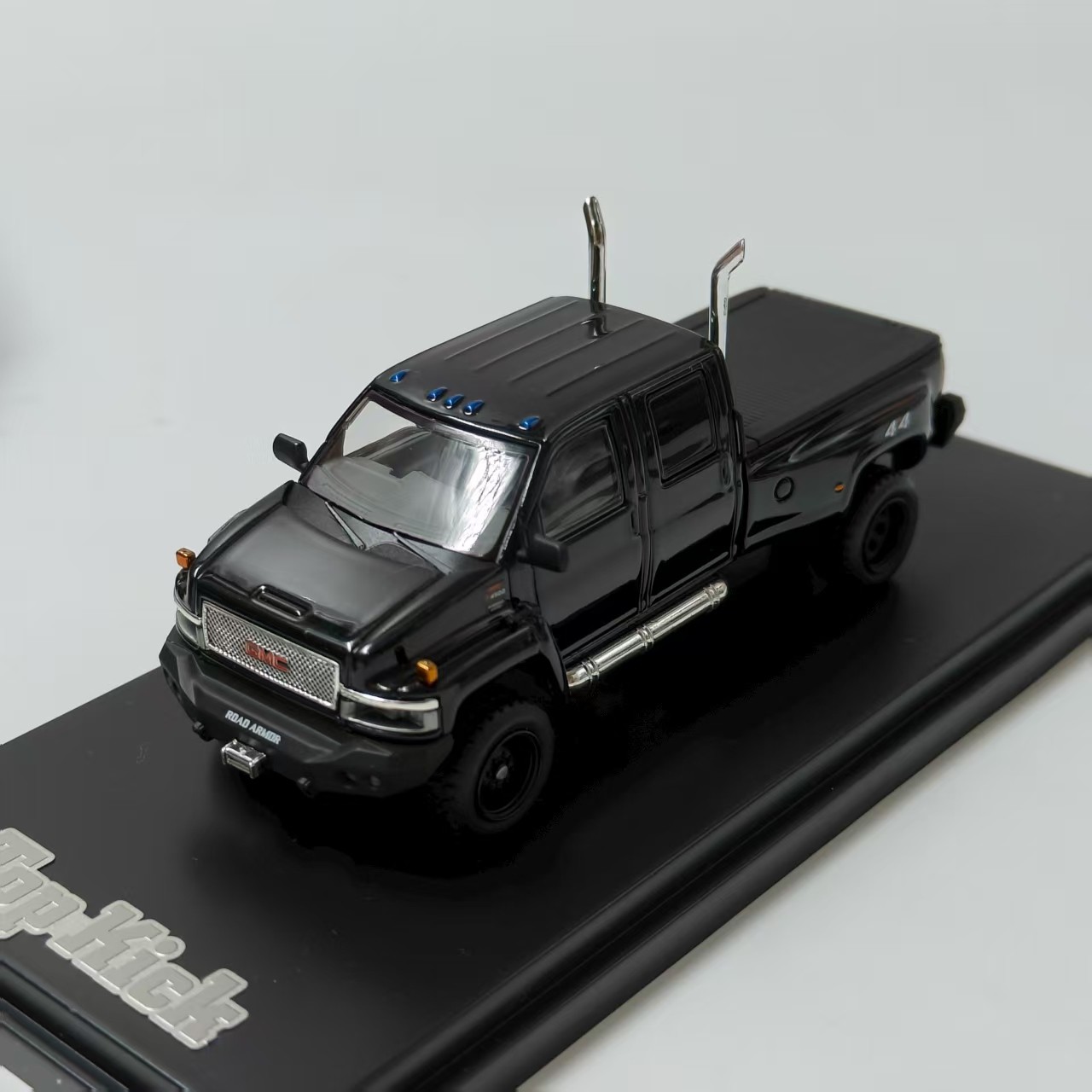 1:64 Diecast Model Transformers Ironhide Topkick Limited Edition Collectible