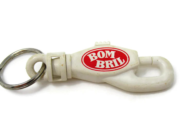 Vintage Bom Bril Keychain Brazilian Advertising Promo Plastic Trigger Clip Key