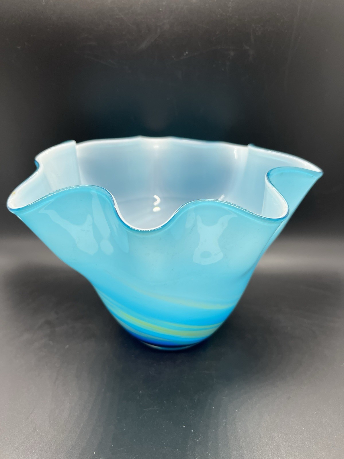 Rare MCM Venetian Fulvio Bianconi & Paolo Venini Cased Glass Fazzoletto Vase