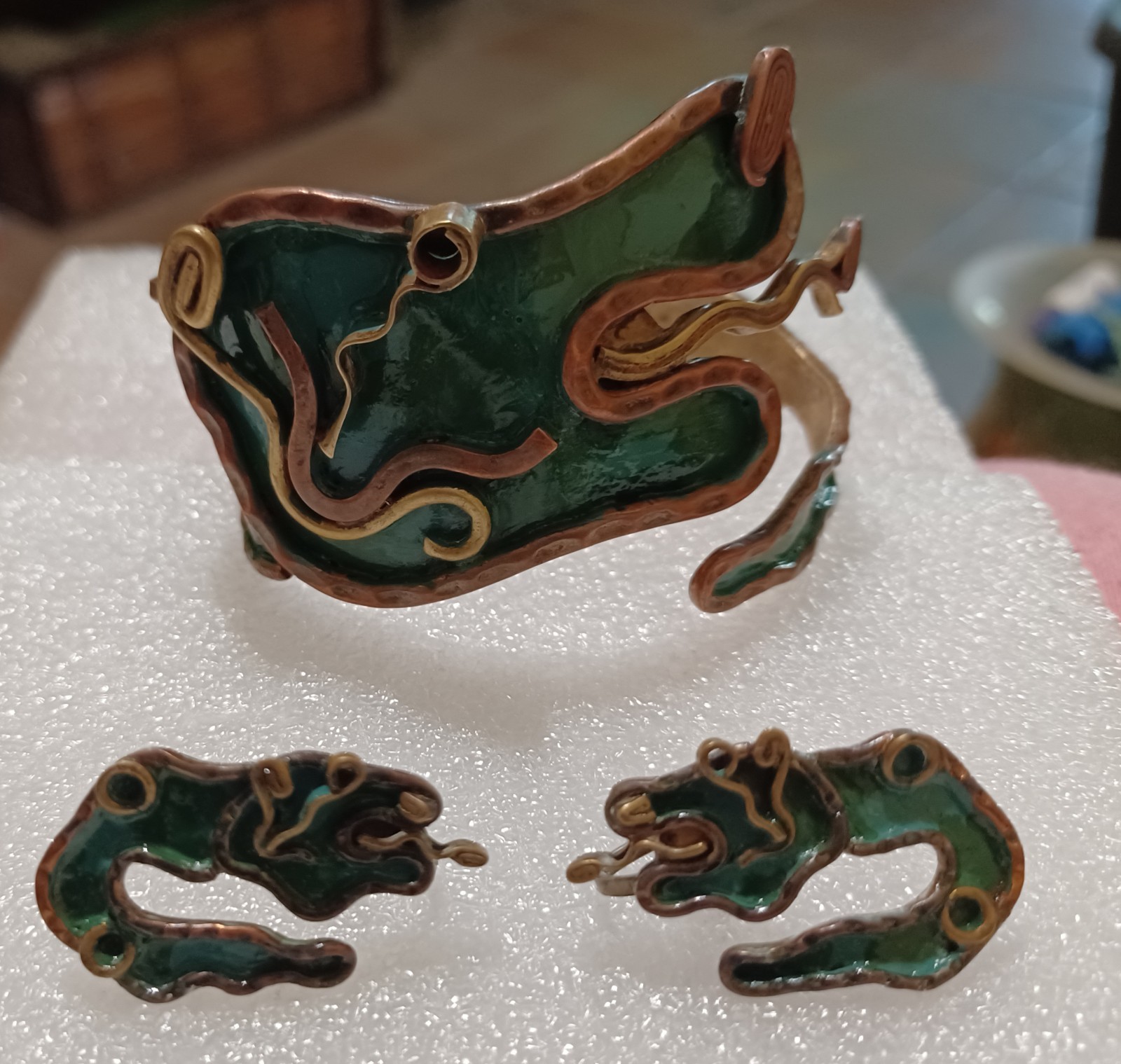 Vintage Aztec Cuff Bracelet ~ Copper ~ Brass ~ Serpent ~ Quetzalcoatl ~ Earrings Vintage Aztec Cuff Bracelet ~ Copper ~ Brass ~ Serpent ~ Quetzalcoatl ~ Earrings