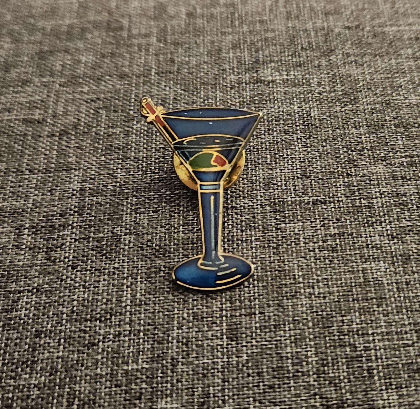 Vintage Martini Cocktail Glass Olive Lapel Pin 1\ Vintage Martini Cocktail Glass Olive Lapel Pin 1\