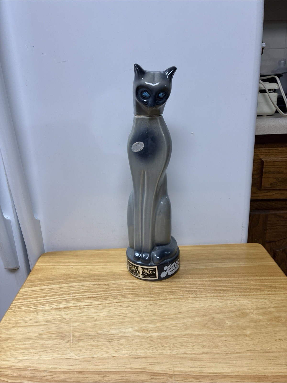 Vintage Ezra Brooks Katz Gray “Siamese Cat” 1969 Decanter Empty Vintage Ezra Brooks Katz Gray “Siamese Cat” 1969 Decanter Empty