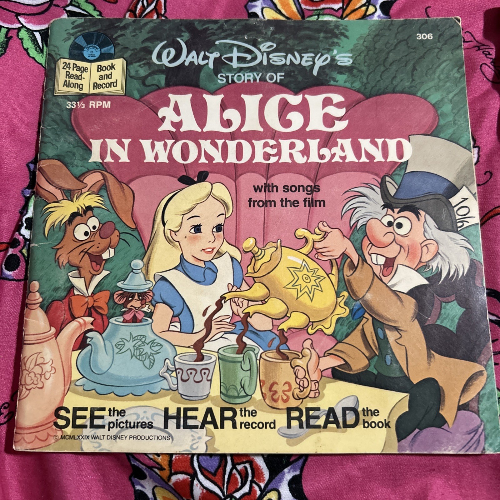 Walt Disney\'s Story of Alice in Wonderland 1979 Read-Along Book NO RECORD
