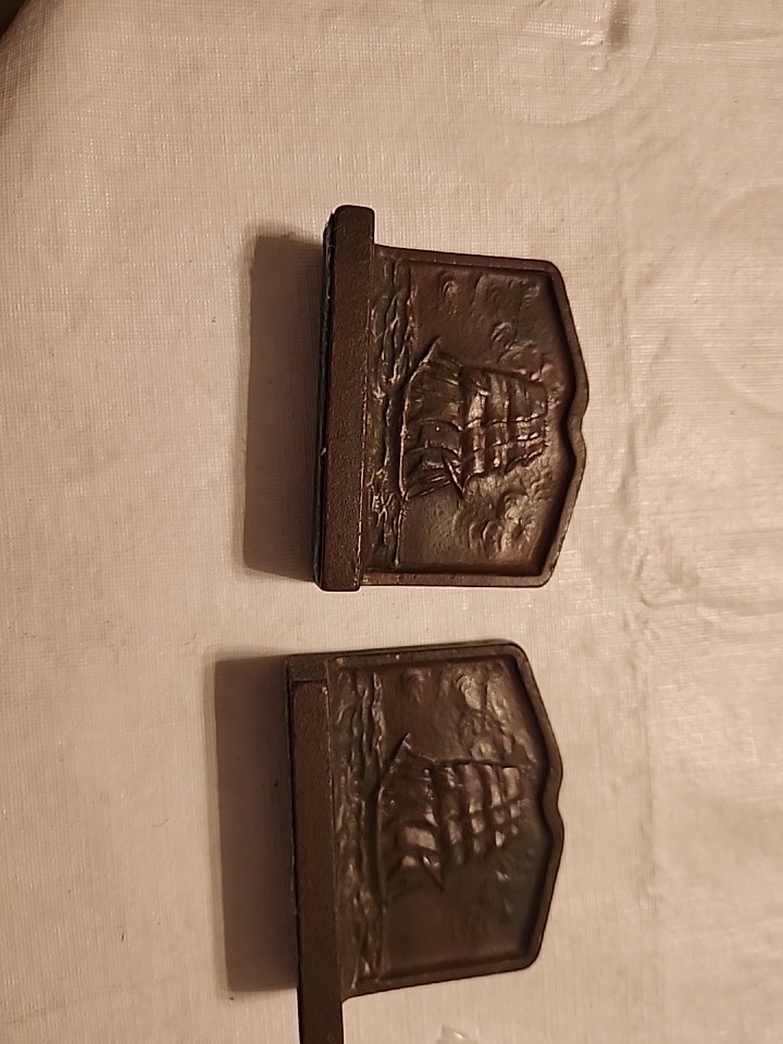 Vintage Heavy Solid Bronze Embossed Sailing Ship Bookends 5.25” Tall 5” Wide Vintage Heavy Solid Bronze Embossed Sailing Ship Bookends 5.25” Tall 5” Wide