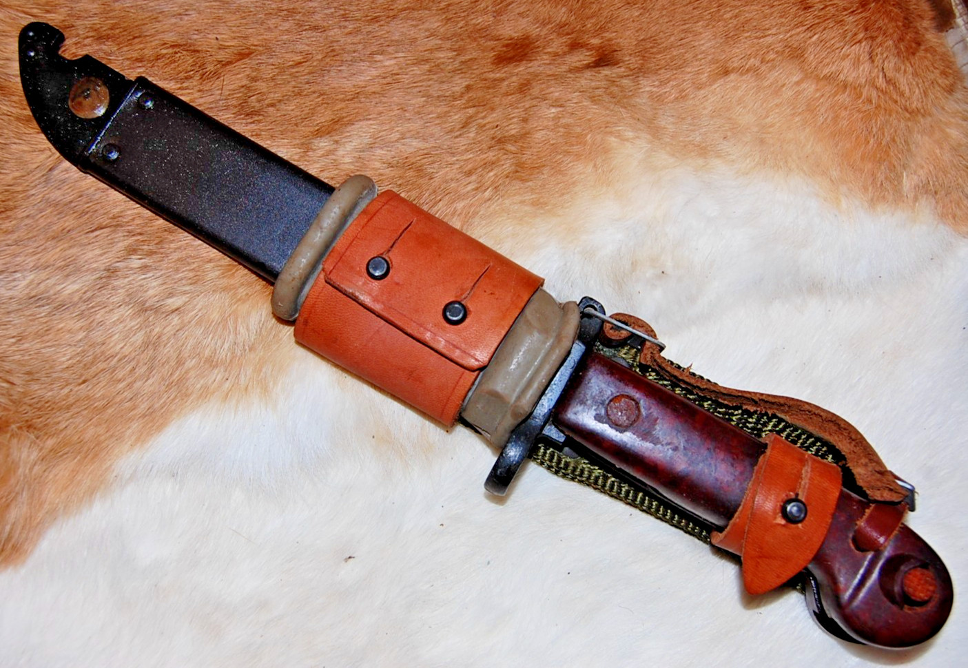 Vintage Romanian Rifle Knife Bayonet w/ Scabbard & Frog - Mint Unissued