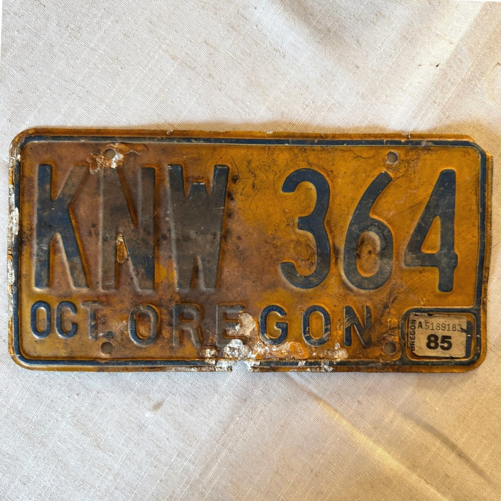 Vintage 1985 Oregon License Plate KNW 364 Yellow Blue Rustic Garage Decor Vintage 1985 Oregon License Plate KNW 364 Yellow Blue Rustic Garage Decor