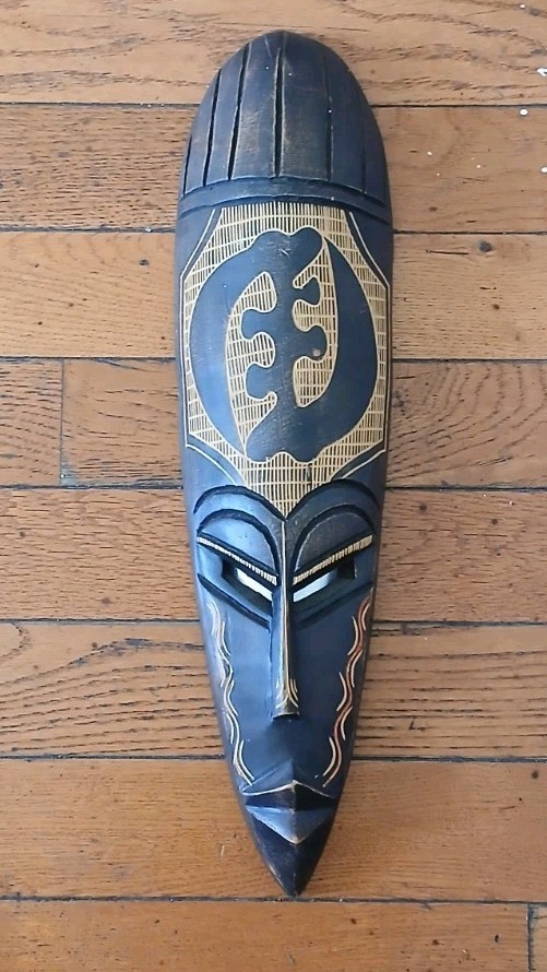 Vintage Wooden Hand Carved African Ghana  Tribal Mask Wall Hanging 20\