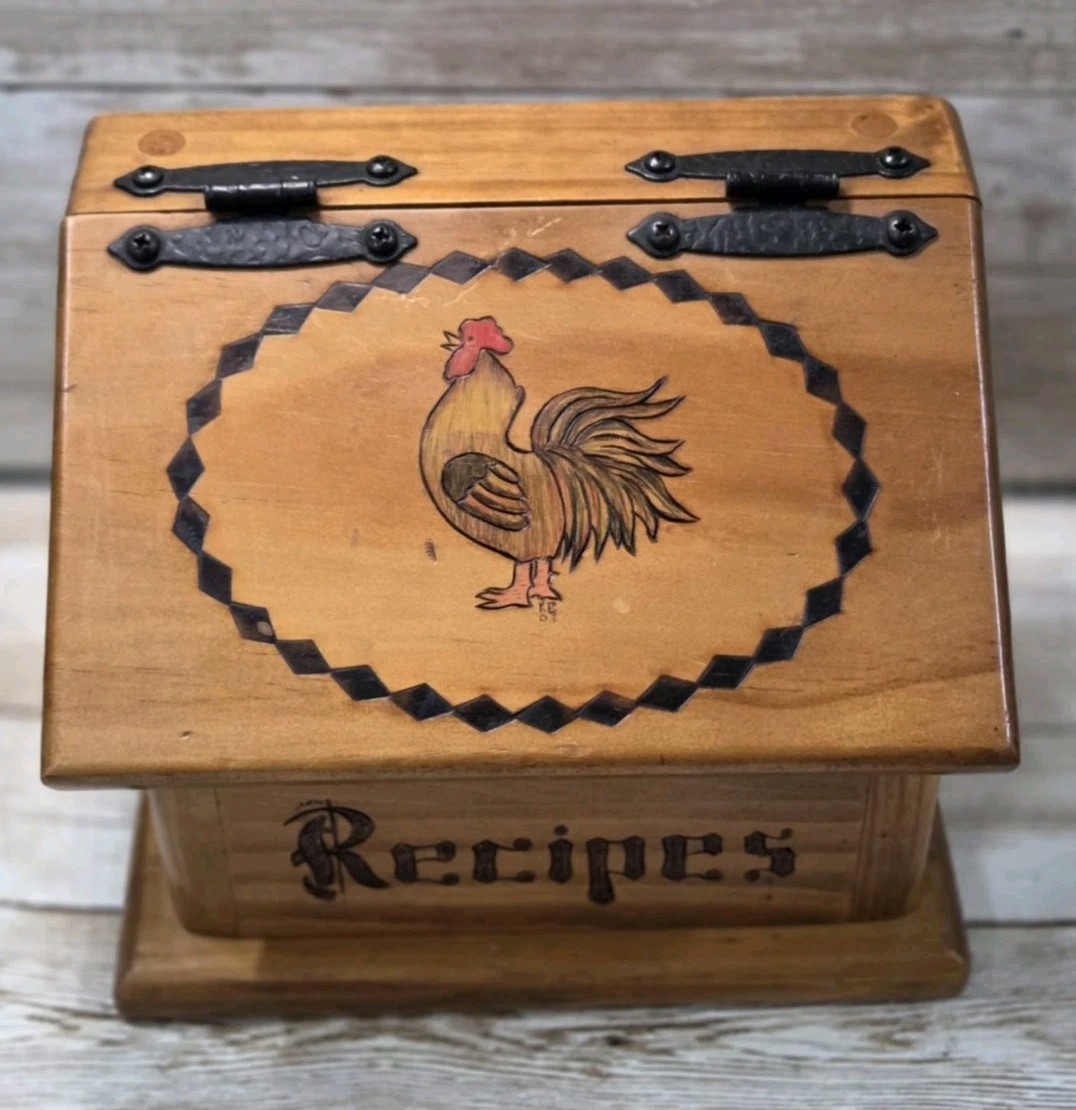 Vintage Wooden Pine Recipe Box  Country Rooster Grandma Core Farmhouse 6.25x7.5