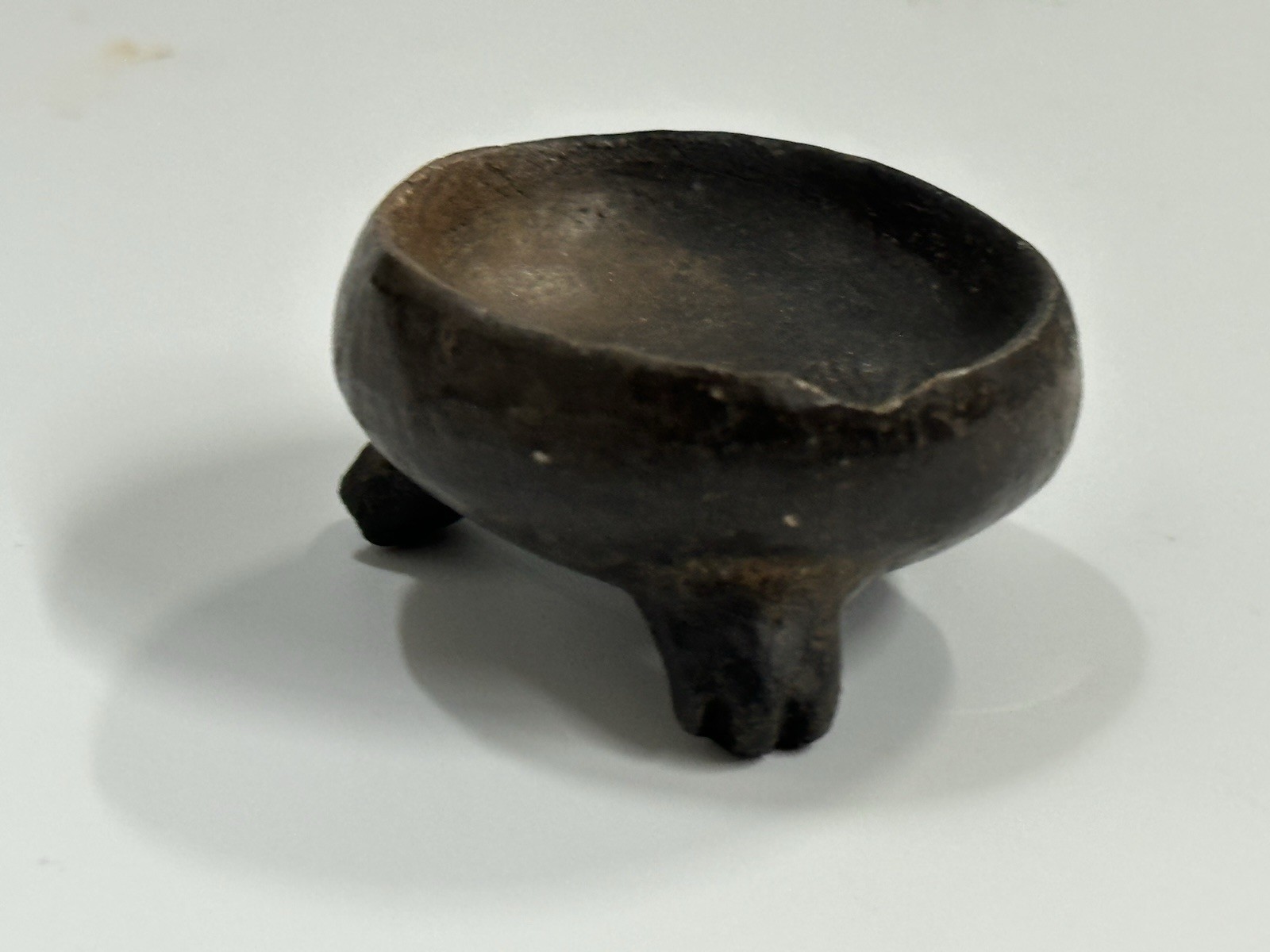 AMAZING AUTHENTIC MINIATURE PRE-COLUMBIAN EFFIGY POTTERY TRIPOD BOWL POT, MEXICO
