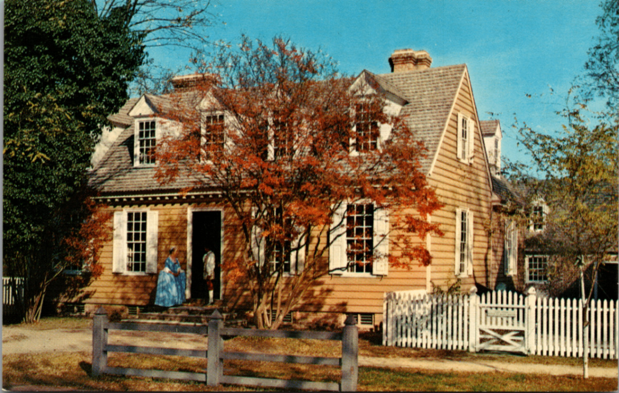 Brush-Everard House Williamsburg VA Colonial Mirro-Krome Postcard 1971