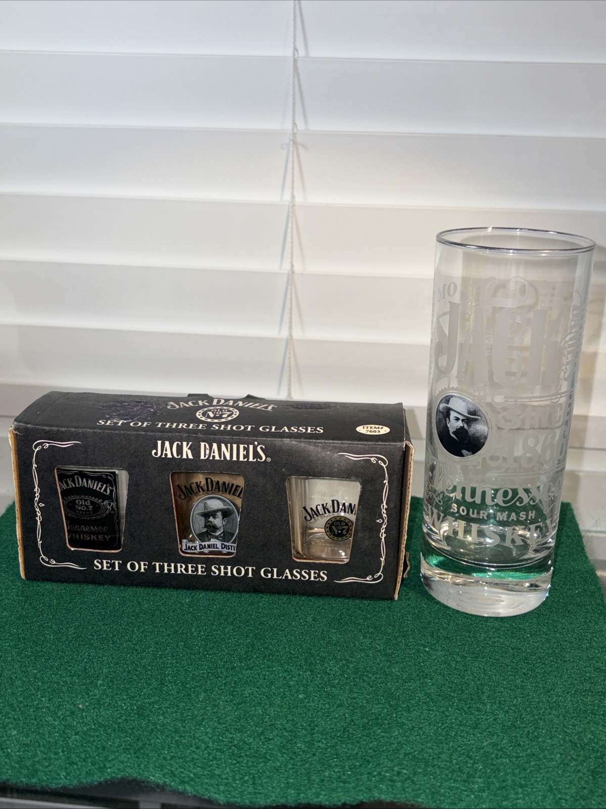 Vintage Jack Daniels 4pc Barware Set: 3pc Shot Glasses Boxed & Jasper Newton