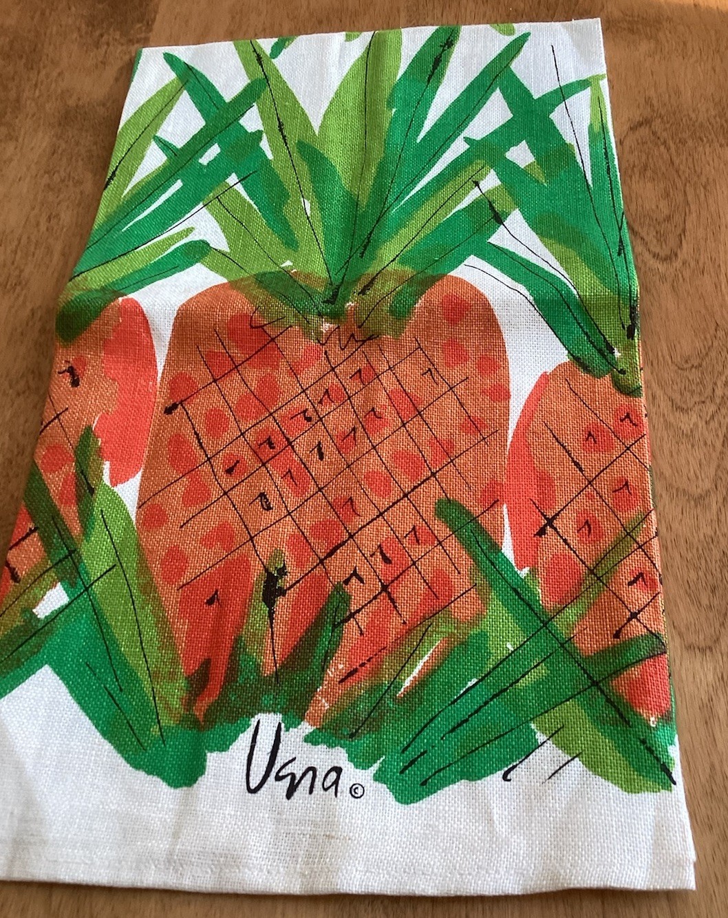 Vintage Vera 100% Linen Tea Towel Stylized Pineapples 1970s Signed Vera￼