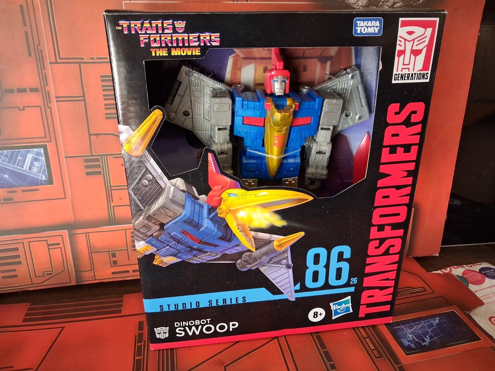 Hasbro Transformers Studio Series SS 86-26 Leader Class Dinobot Swoop in Hand Hasbro Transformers Studio Series SS 86-26 Leader Class Dinobot Swoop in Hand