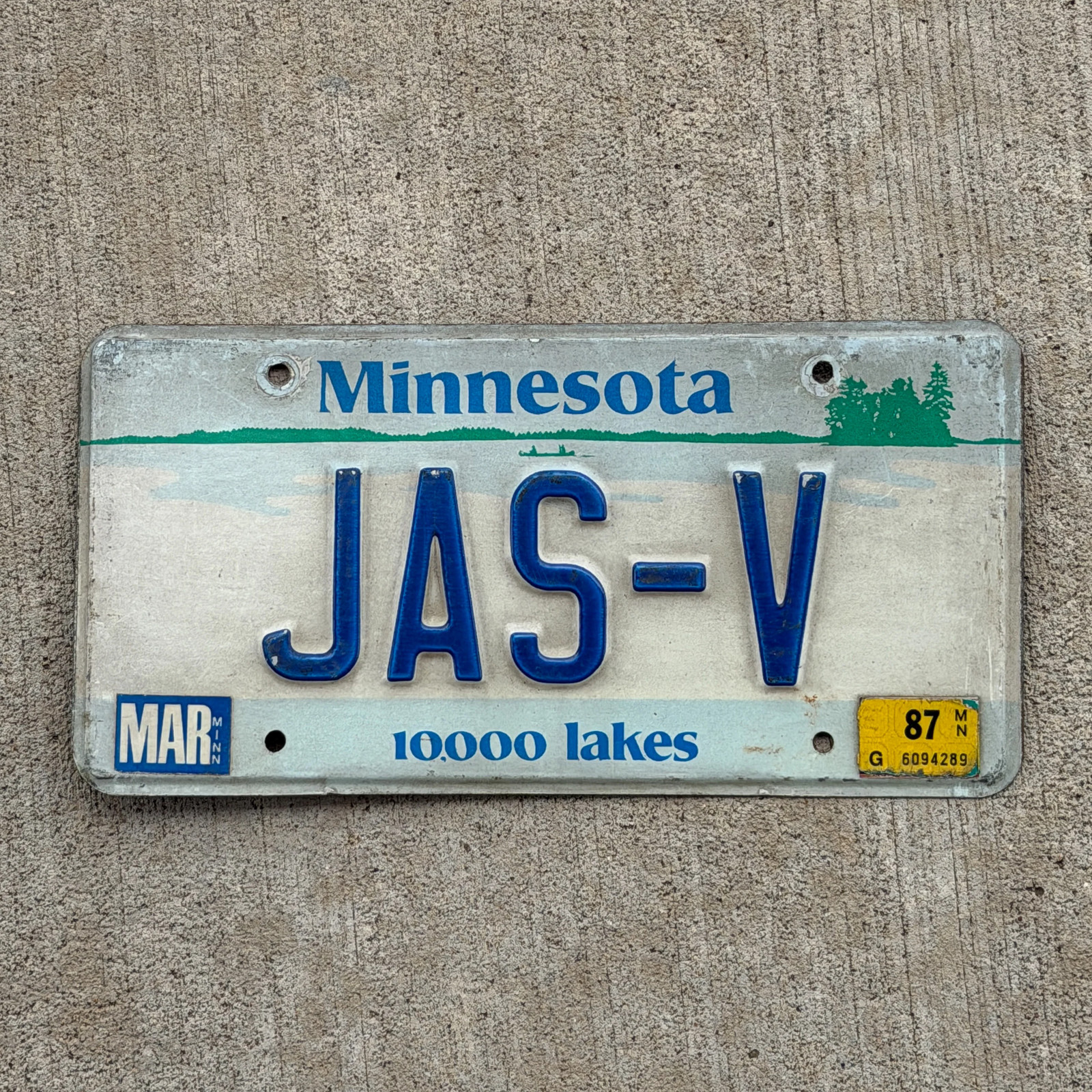 1977 1987 Minnesota Vanity License Plate Auto Tag Garage Decor Vintage JAS V