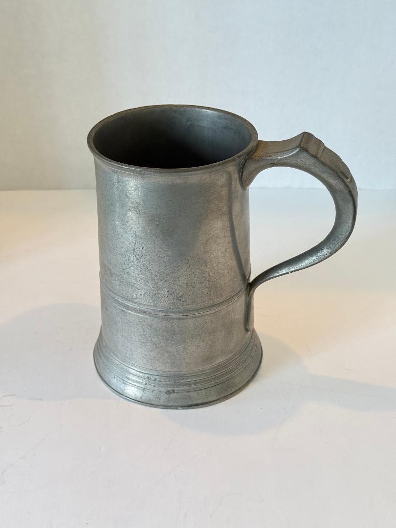 Antique pewter straight-sided lidless tankard