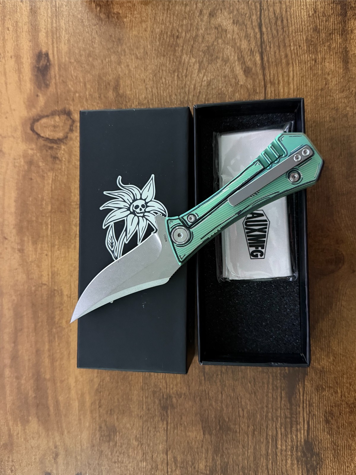 Auxiliary Manufacturing Pocket Bowie Frame Lock Knife Cel Shade Ti (3 Auxiliary Manufacturing Pocket Bowie Frame Lock Knife Cel Shade Ti (3