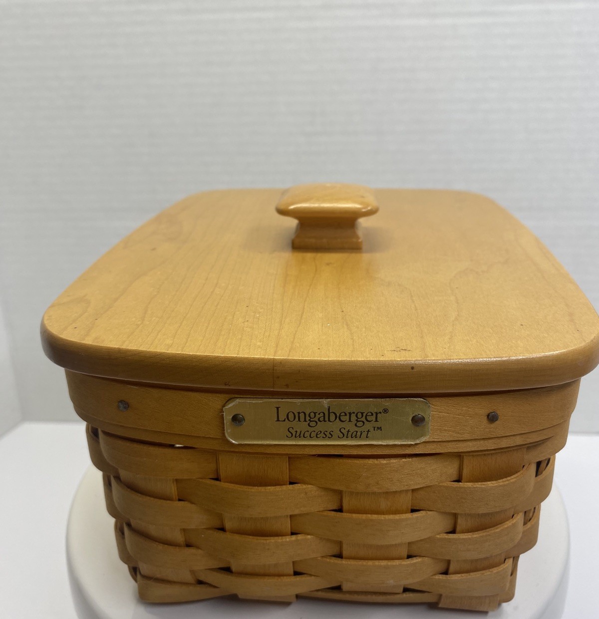 Longaberger 2002 Success Start Award Address Basket, Wood Lid & address Insert Longaberger 2002 Success Start Award Address Basket, Wood Lid & address Insert