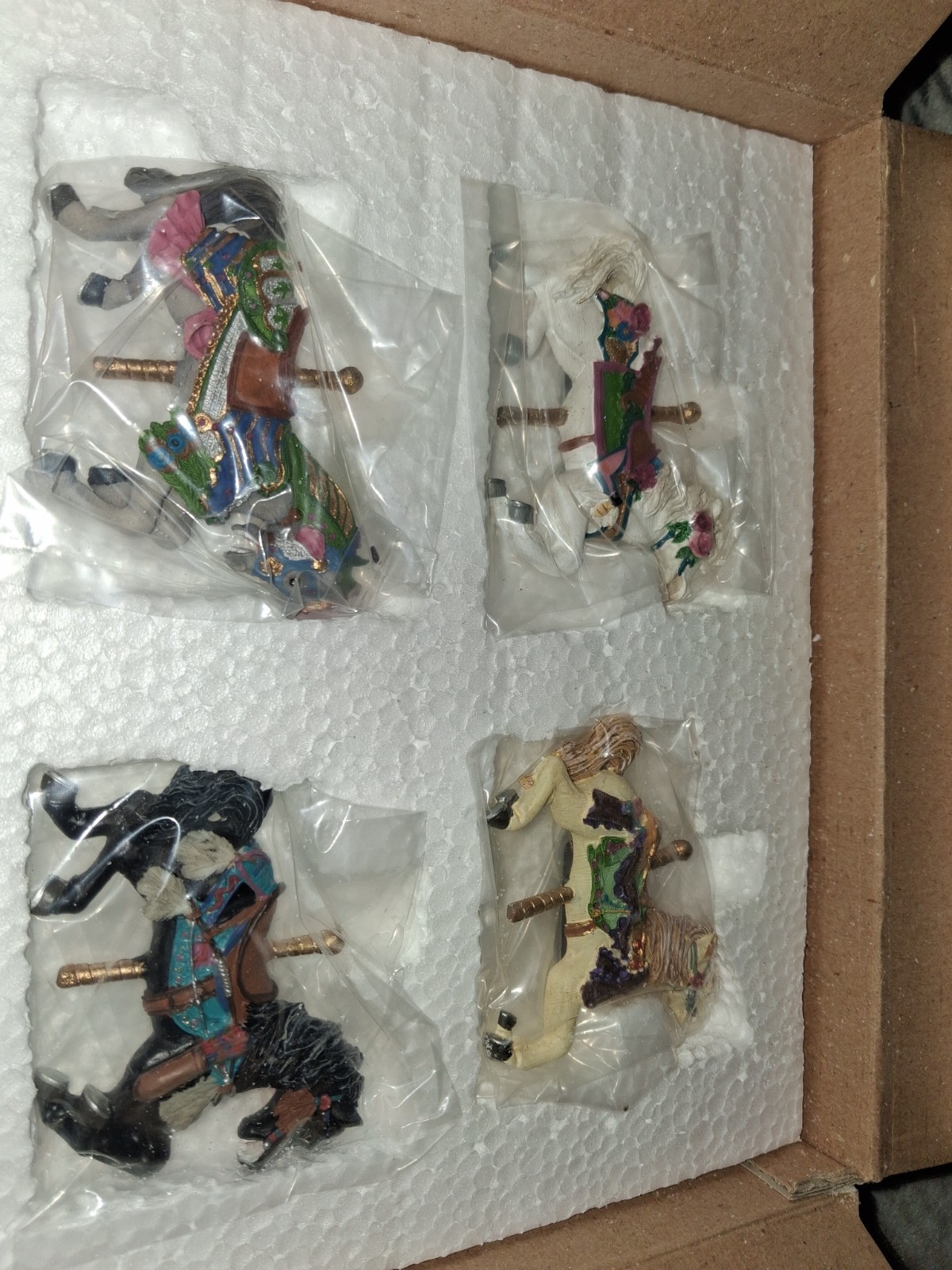Lefton 998113 Tobin Fraley Great American Carousel Horse Collection 4 Magnets Lefton 998113 Tobin Fraley Great American Carousel Horse Collection 4 Magnets