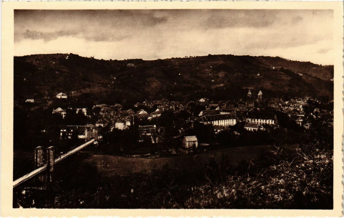 Old postcard Beaulieu-sur-Dordogne - General view (1039625)