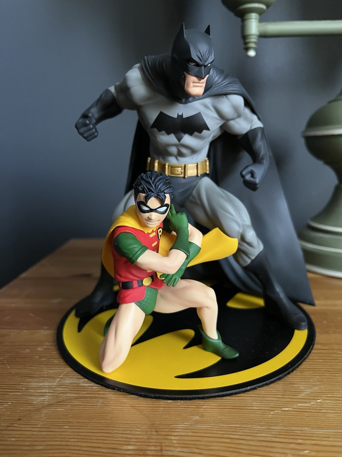 Batman & Robin Two Pack Kotobukiya ARTFX+ Statue 1/10 Scale DC Comics Loose Batman & Robin Two Pack Kotobukiya ARTFX+ Statue 1/10 Scale DC Comics Loose