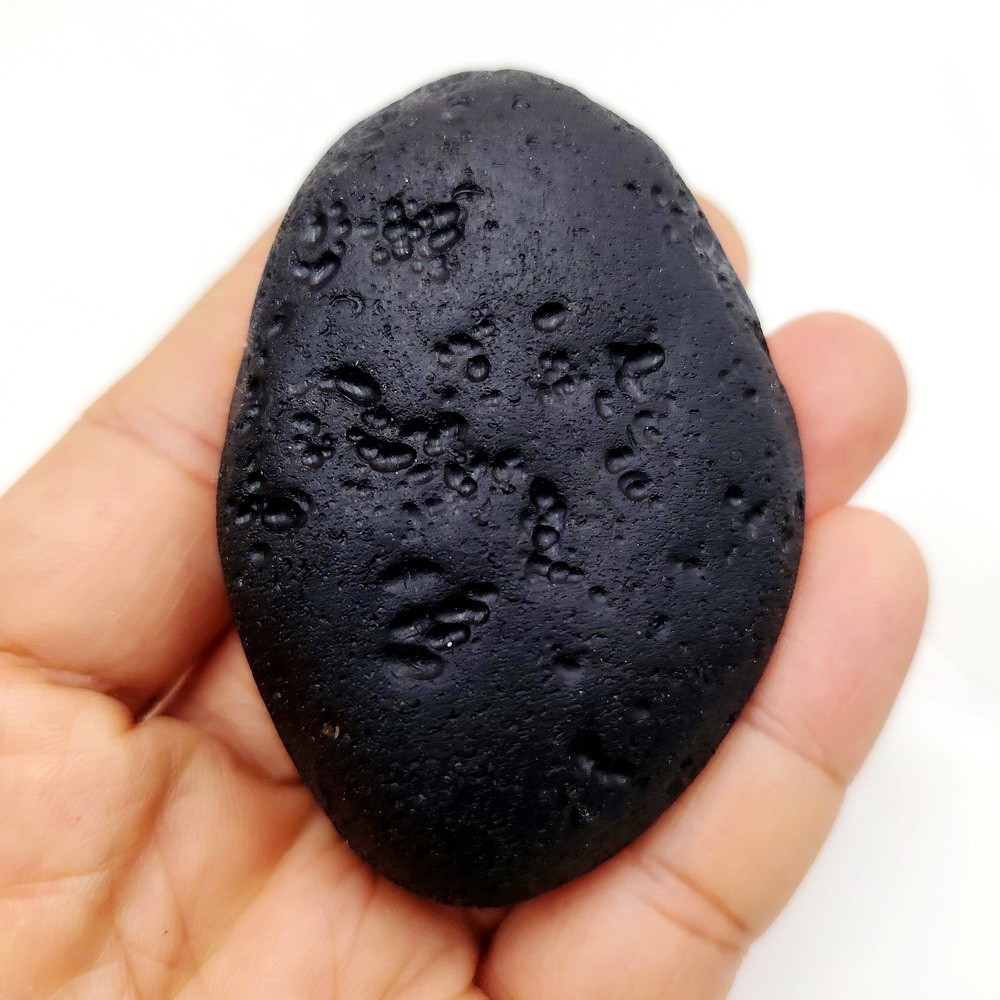 121.7g Smooth Indochinite Tektite Oval Splashform Impact Glass Meteorite 7.1cm