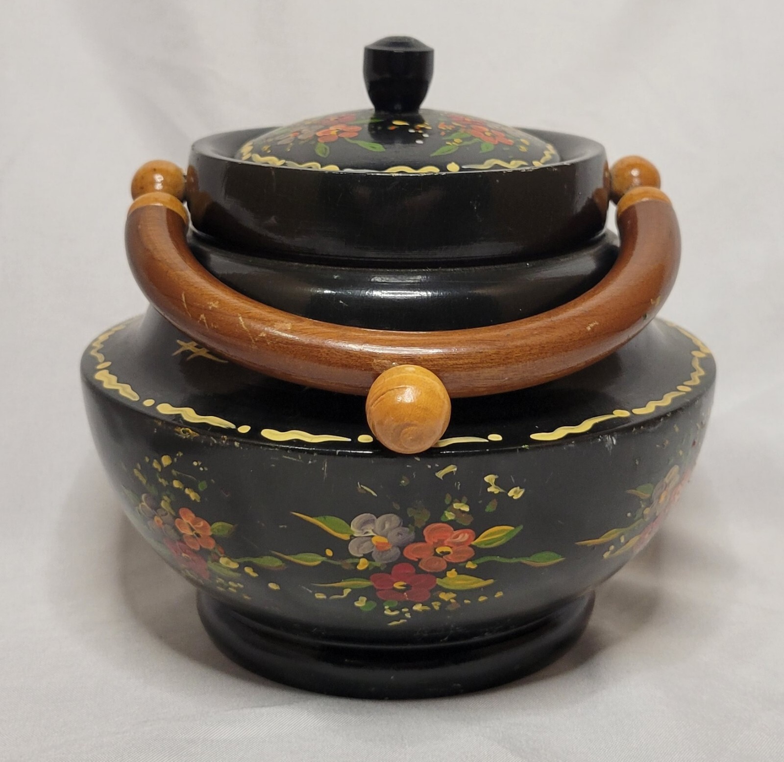 Vintage Bonatto, Hand Painted Wooden Bean Pot, Madeira Portugal Vintage Bonatto, Hand Painted Wooden Bean Pot, Madeira Portugal