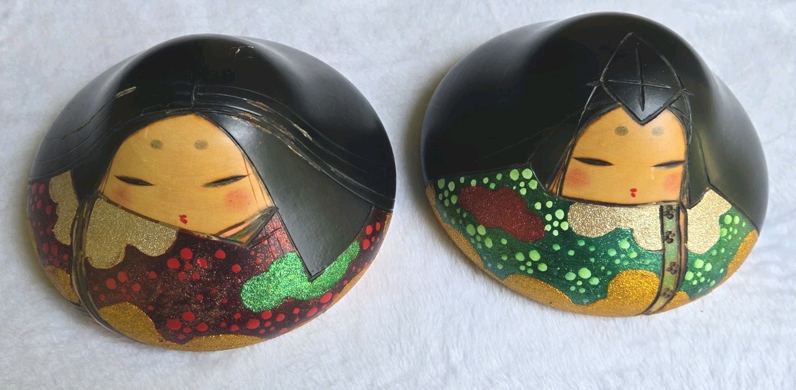Vintage Usaburo Sosaku Kokeshi Wooden Dolls Signed Japanese Art Set of 2