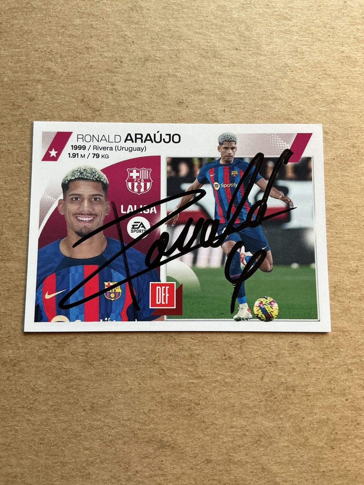 Ronald Araújo, Uruguay 🇺🇾 FC Barcelona 2023/24 Panini hand signed
