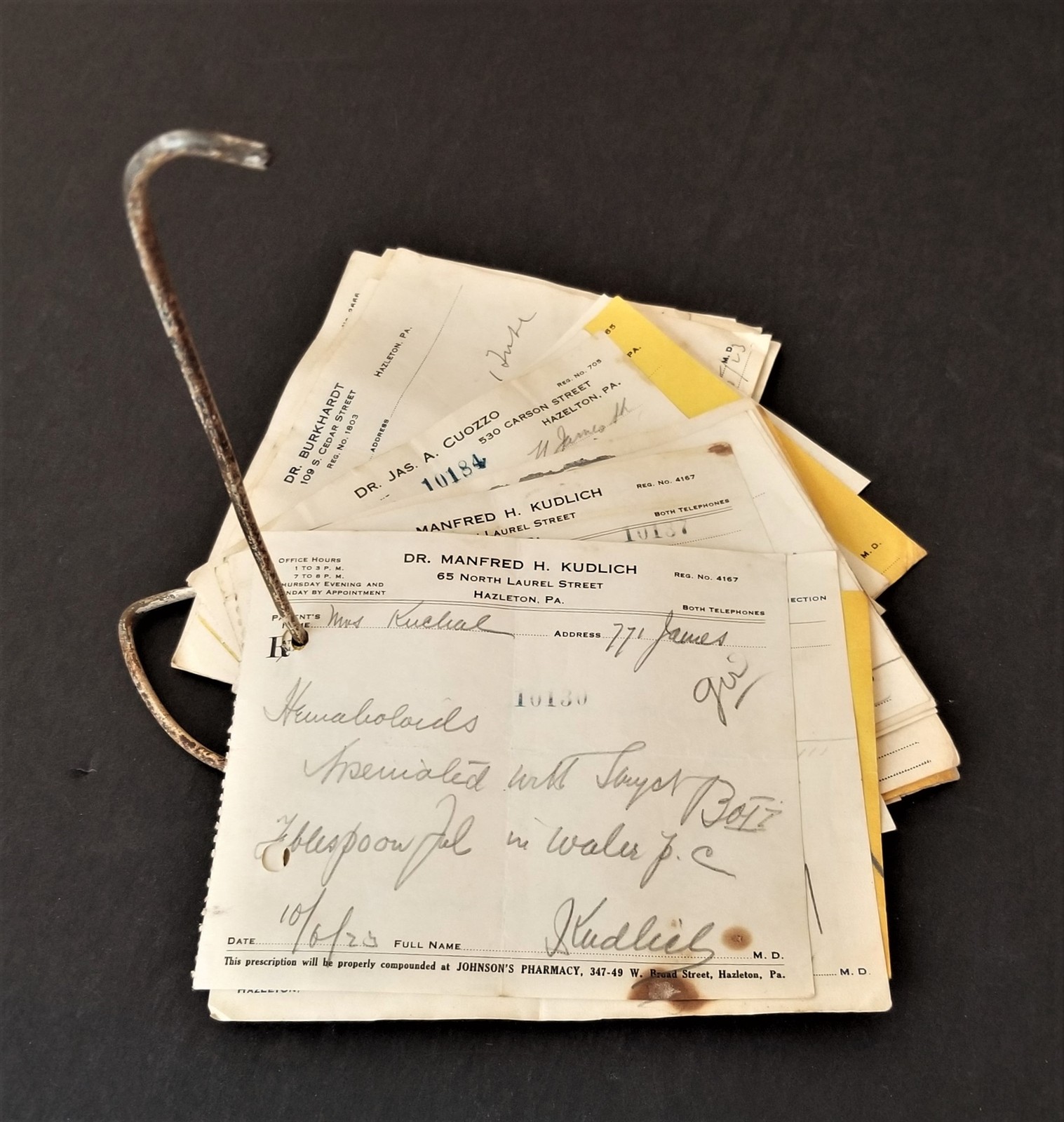 1923 antique DRUGGIST PRESCRIPTION HOLDER hazleton pa 30pc PHARMACY DOCTOR PRESC