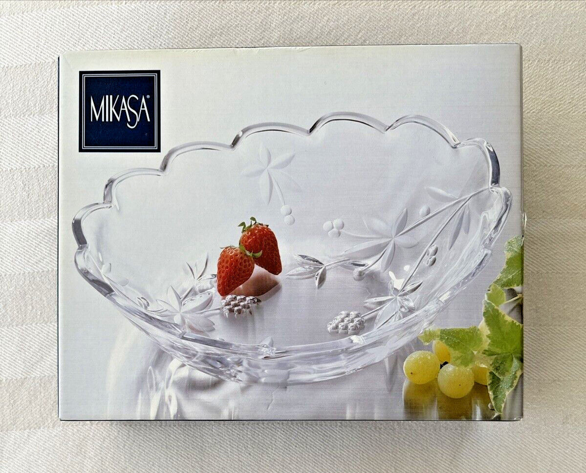 Mikasa Oval Hostess / Serving Bowl Garden Terrace WY923/263 Crystal 13”x10 1/4 Mikasa Oval Hostess / Serving Bowl Garden Terrace WY923/263 Crystal 13”x10 1/4