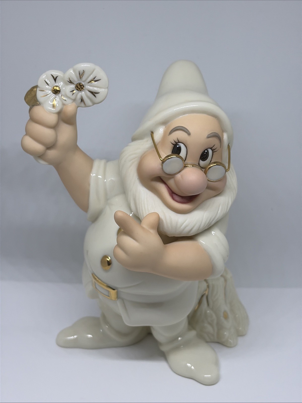 2000 Doc Figurine Lenox Disney Showcase Collection #0597 Snow White 5-1/2\