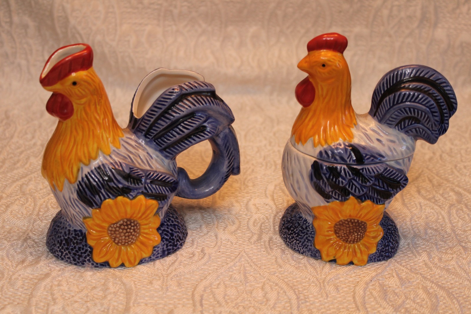 Country Rooster creamer and sugar bowl set AVON 5.5