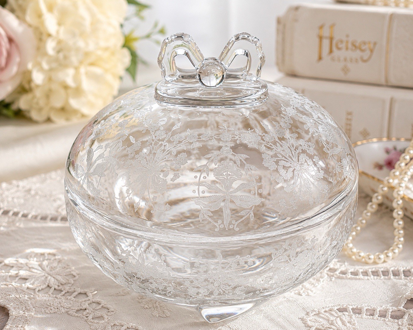 Heisey Crystal Orchid Waverly Bow Finial Covered Candy Dish Diamond H Floral Vtg