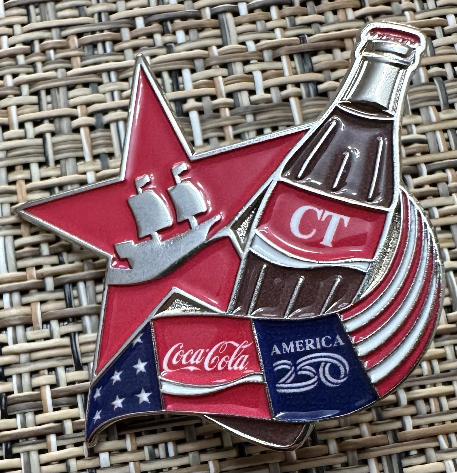 Coca-Cola Bottle Pin America 250 Connecticut CT BRAND NEW