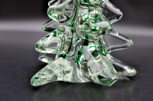 Vintage Silvestri Art Glass Christmas Tree Spiraling Green Glass Ribbons 5.75 Vintage Silvestri Art Glass Christmas Tree Spiraling Green Glass Ribbons 5.75