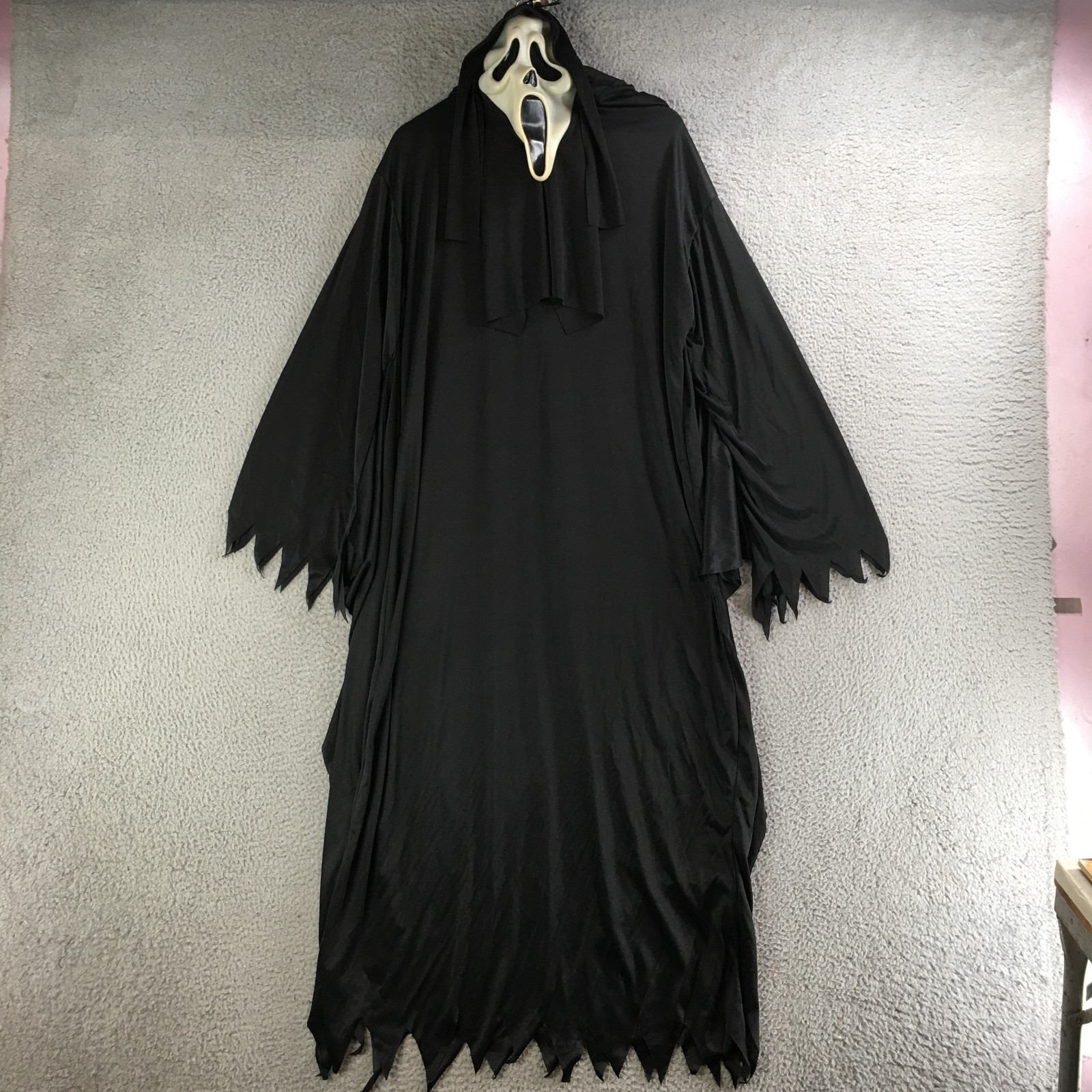 Fun World Ghost Face Scream Halloween Costume Mens One Size Long Sleeve Black